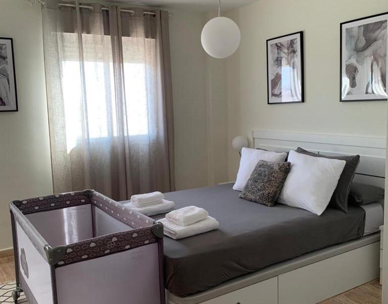 Apartamentos Hernan Cortes Villanueva De La Serena Luaran gambar